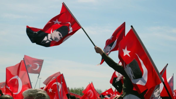 29 Ekim Cumhuriyet Bayramı tatili 28 Ekim saat 13.00'te başlayacak