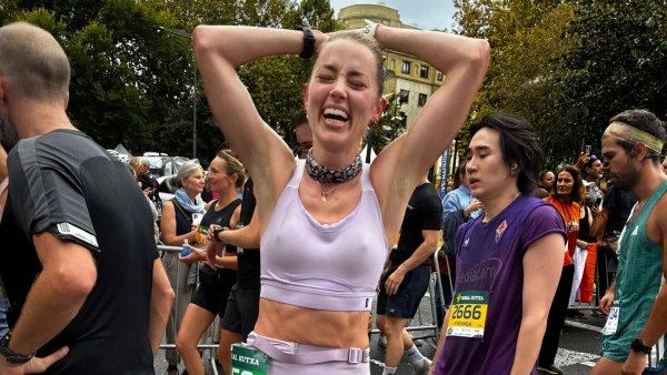 Amber Heard İspanya'da ilk yarı maratonunu tamamladı