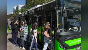 Denizli'de Öğrencilere Aylık 44 Ücretsiz Biniş Desteği Sürüyor