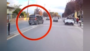 Düzce'de ters yöne giren hafif ticari araç tehlike yarattı