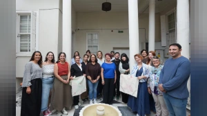 İzmir'de kadınlar Basmane basma geleneğini atölyede deneyimledi