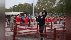 İzmit'te Dünya Yürüyüş Günü İçin Seka Park'ta Yürüyüş Yapıldı