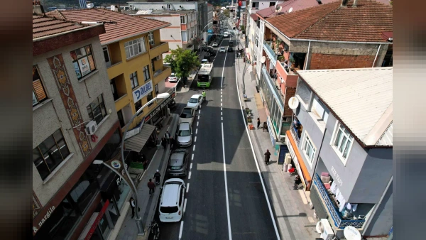 Kocaeli Büyükşehir Belediyesi Dilovası Bağdat Caddesi'ni yeniledi