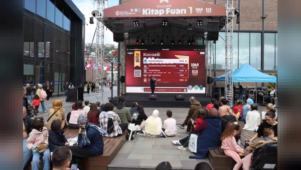 Uluslararası 16. Kocaeli Kitap Fuarı'nda Kahoot yarışması düzenleniyor