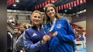 Ceylinnaz Durmaz taekwondoda Türkiye ikincisi oldu
