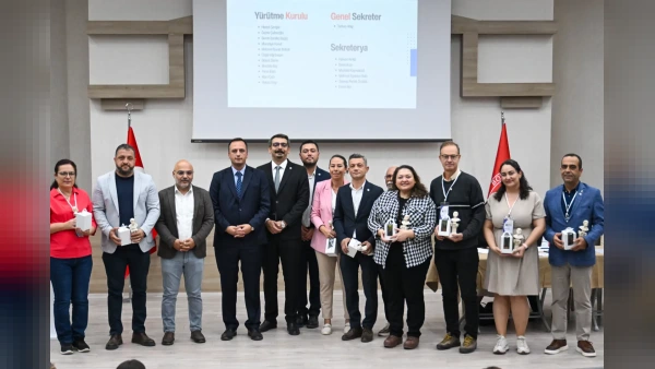 Doğan Baran Mengüş Bornova Kent Konseyi Başkanlığına Seçildi
