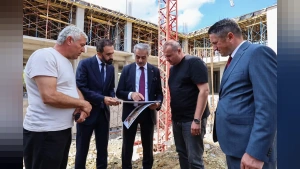 Sakarya'da inşa edilen 1 Milyon Kitaplı Şehir Kütüphanesi incelendi
