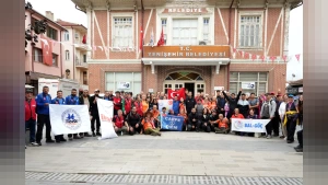 Yenişehir ve BAL-GÖÇ iş birliğiyle 10 kilometrelik doğa yürüyüşü yapıldı