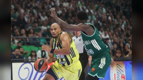 Fenerbahçe Tarfin Atina'da Panathinaikos'a 92-74 Yenildi