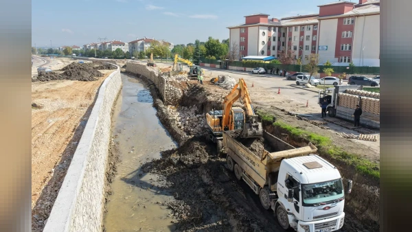 Bursa'da Hasanağa ve Ürünlü derelerinde taş duvar imalatı
