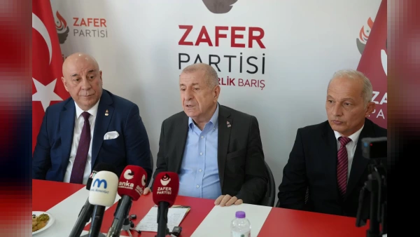 Ümit Özdağ Antalya'da Fon Yolsuzluğu ve Seçim Çağrısı Yaptı