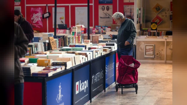 Kocaeli'de valizler bu kez kitaplarla doluyor
