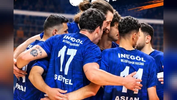 İnegöl Belediyespor voleybolda 4'te 4 yaparak liderliğe yükseldi