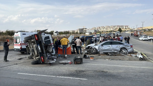 Kahramanmaraş'ta MHP konvoyunda kaza: 1 ölü, 7 yaralı