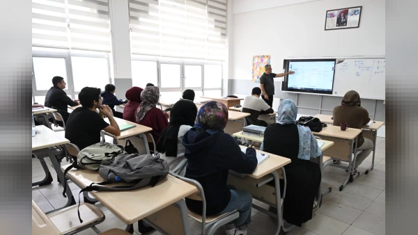 Malatya'da 200 Öğrenciye Üniversiteye Hazırlık Desteği