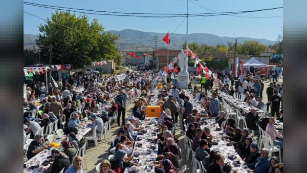 Tekirdağ'da Türk ve Yunan Mübadil Torunları Kırçma Sofrasında Buluştu