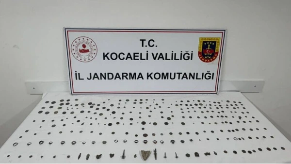 Kocaeli'de tarihi eser operasyonunda 271 parça ele geçirildi