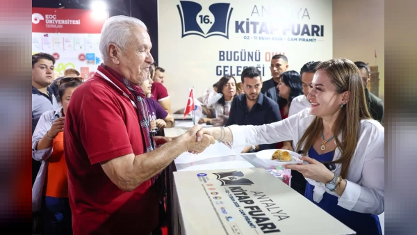 16. Antalya Kitap Fuarı 1 Milyon 173 Bin 627 Ziyaretçiyle Rekor Kırdı