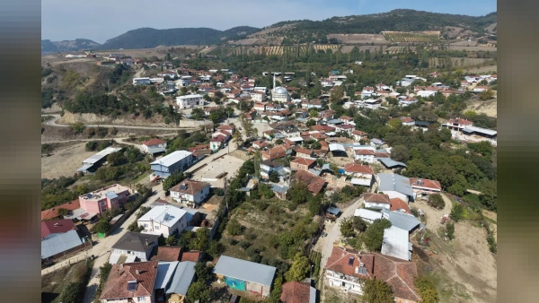 Bursa'da Yenişehir'in üç mahallesinde yollar yenilendi