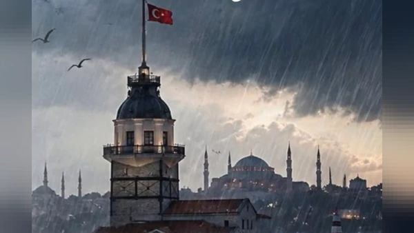 İstanbul'da kuvvetli sağanak ve fırtına uyarısı
