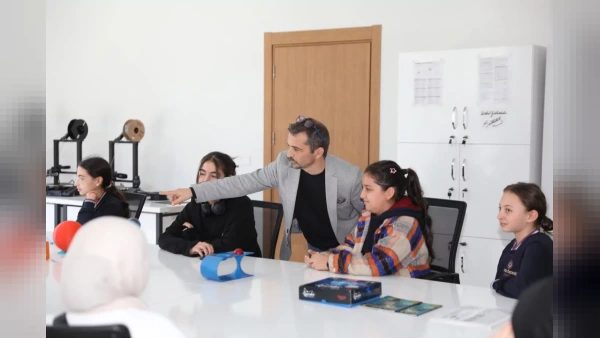 Kocasinan İnovasyon Merkezi öğrencileri gelecekle buluşturuyor