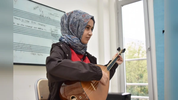 Malatyalı Rabia ücretsiz YKS kursuyla konservatuvarı kazandı