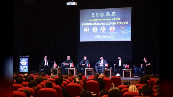 Balıkesir'de Sporda Bilim ve Vizyon Zirvesi Paneli Gerçekleştirildi