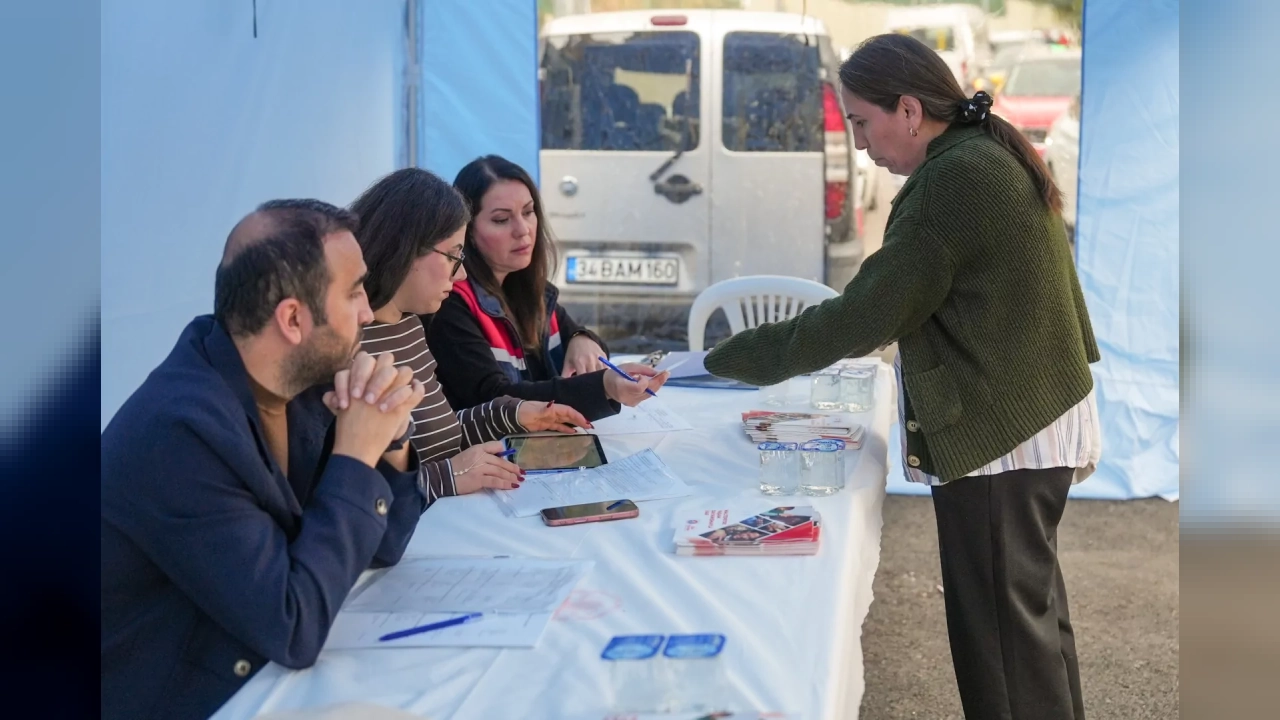 Maltepe Belediyesi'nden Zümrütevler'de Yerinde Hizmet Uygulaması