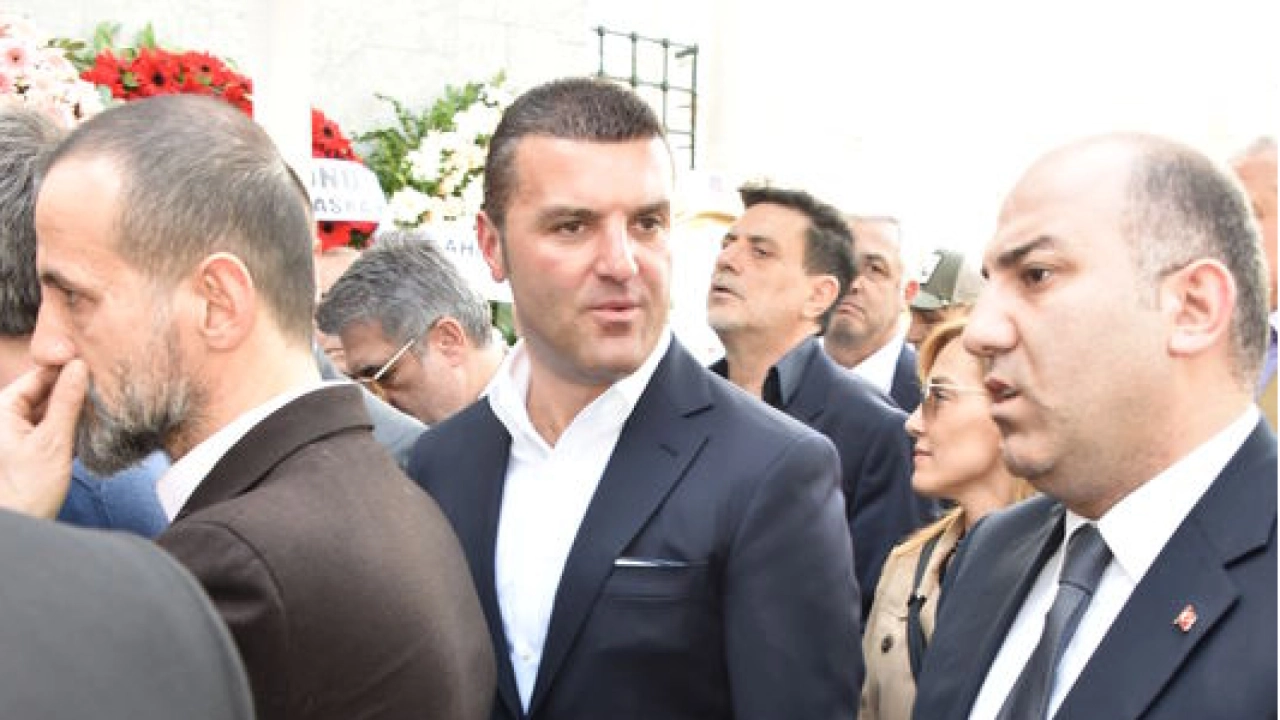 Emir Sarıgül avukatıyla birlikte emniyete teslim oldu