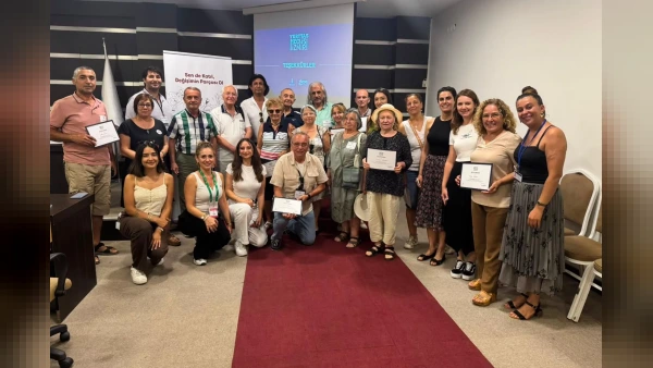 İzmir'de Yurttaş Meclisi Buluşmaları 30 İlçede Tamamlandı