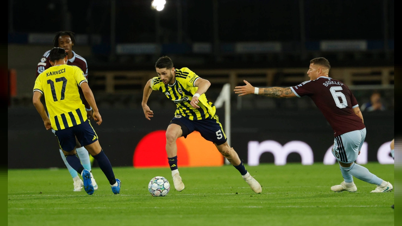 Fenerbahçe forması giyen İsmail Yüksek istatistiğiyle dikkat çekti