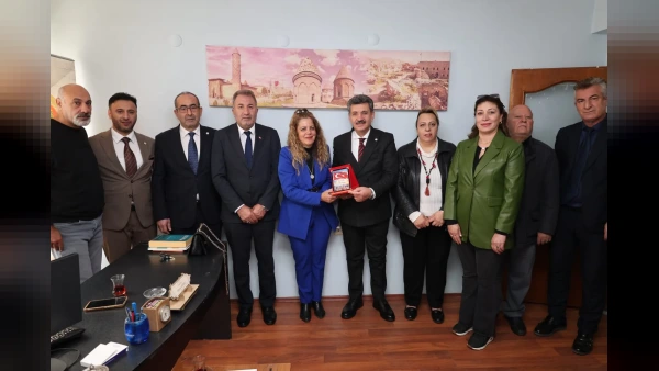 Ferhat Yılmaz'dan Erzurum Yeni Medya Derneği'ne Ziyaret