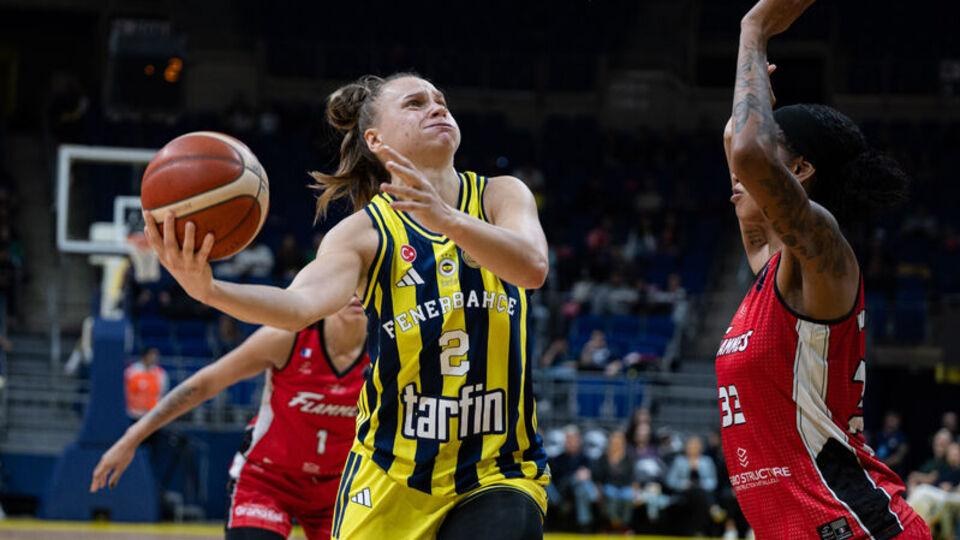Fenerbahçe liderliğini sürdürdü!