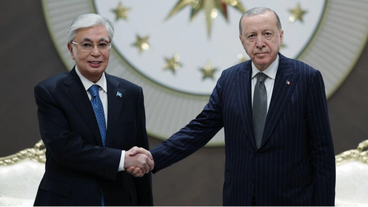 Erdoğan'dan Külliye'de Tokayev'e resmî karşılama töreni