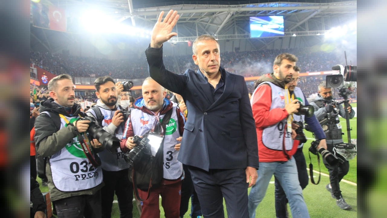 Fenerbahçe'de İsmail Kartal dönemi bitti ve yeni hoca aranıyor