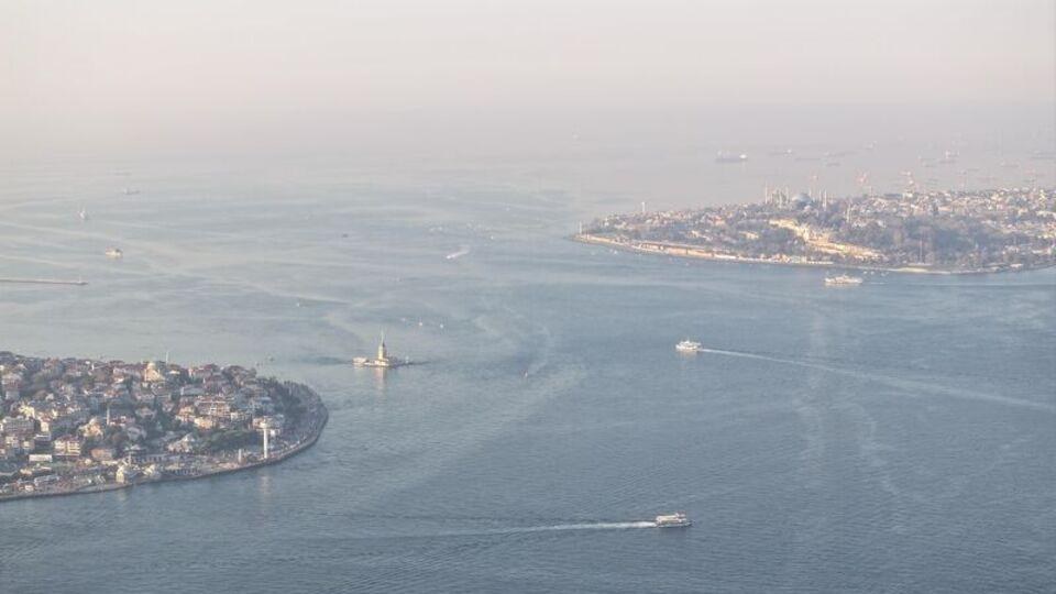 Boğazda gemi trafiği askıya alındı