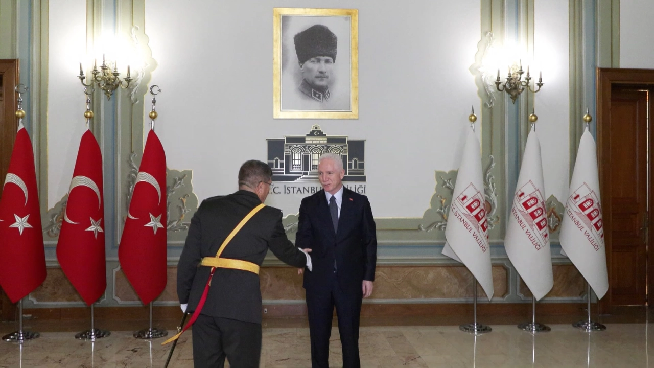 İstanbul Valisi Davut Gül 29 Ekim Bayramı Tebriklerini Kabul Etti
