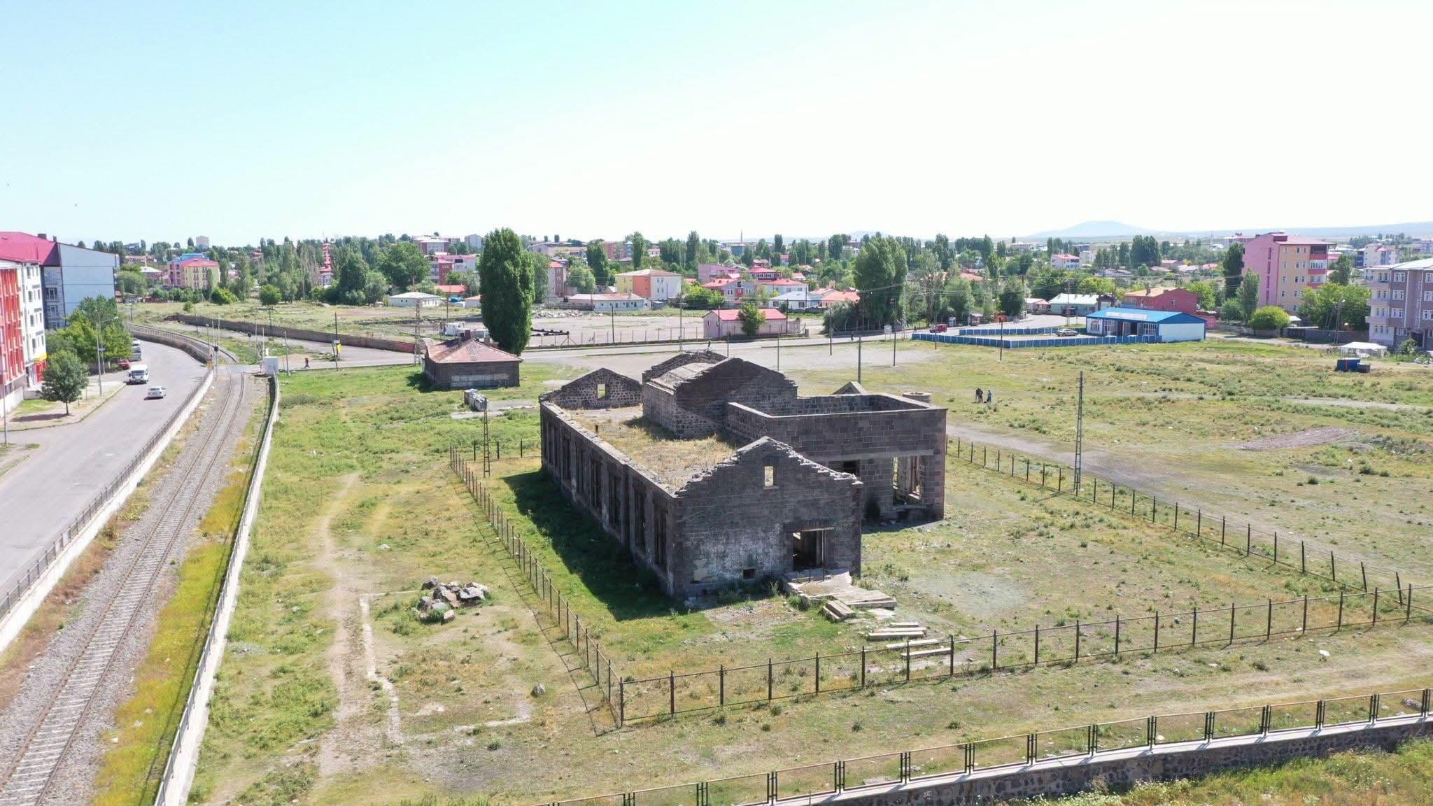 Kars'ta tarihi fabrika 140 milyon liralık yatırımla bilim üssü oluyor