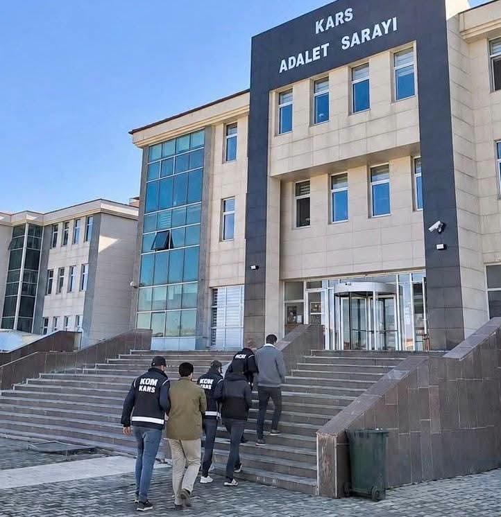 Kars ve Bursa merkezli operasyonda zimmet şüphelileri tutuklandı