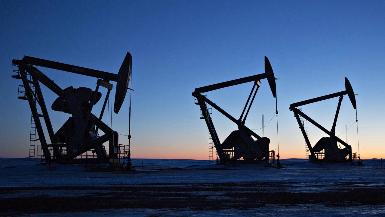 Küresel Piyasada ABD-İran Müzakere Beklentisi Petrolü Düşürdü