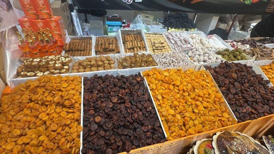 İstanbul'daki Malatya Günleri'nde binlerce paket kayısı dağıtıldı