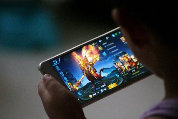 Çin Medyası, Video Oyunları İçin Elektronik Uyuşturucu Benzetmesi Yaptı – Tencent Hisseleri Düşüşte