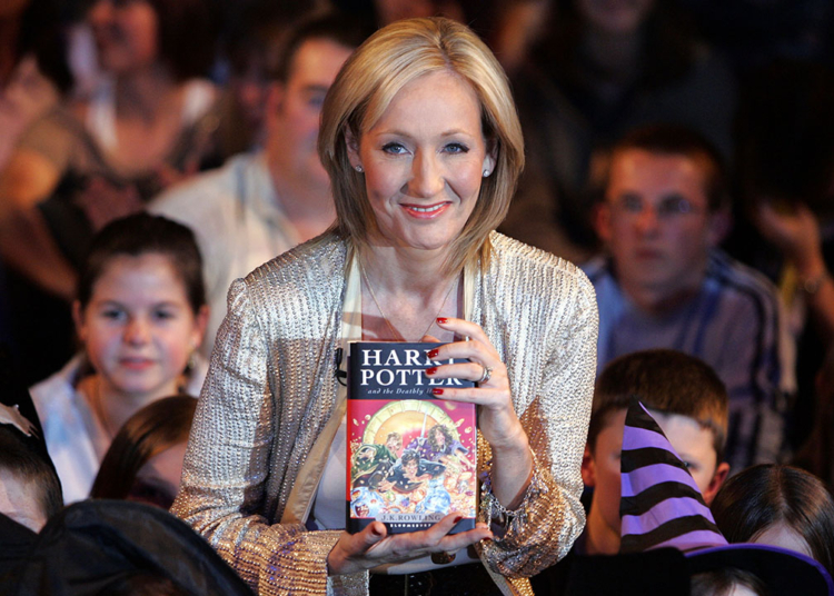 J. K. Rowling, Salman Ruşdi'ye destek verdi