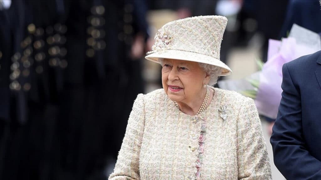 Kraliçe II. Elizabeth, Twitter'ın en çok konuşulan ismi oldu