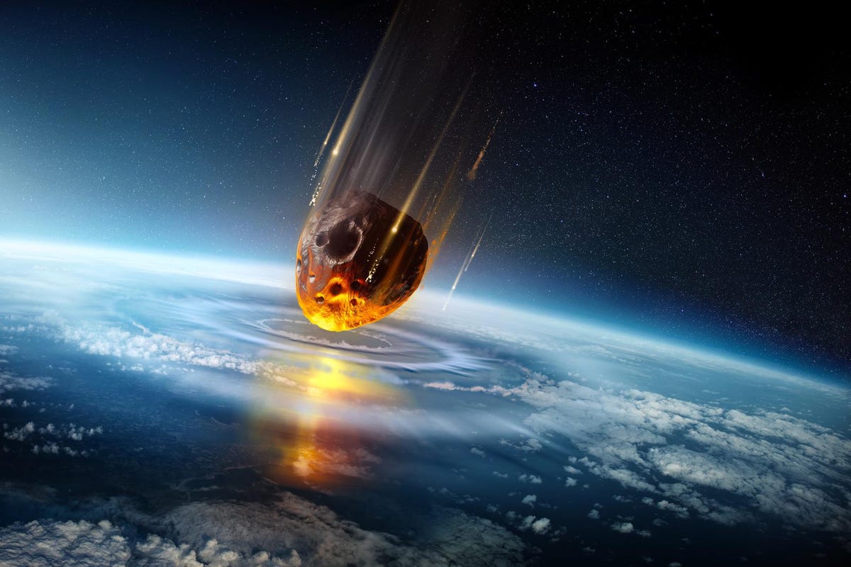 asteroid dünyaya yaklaşıyor