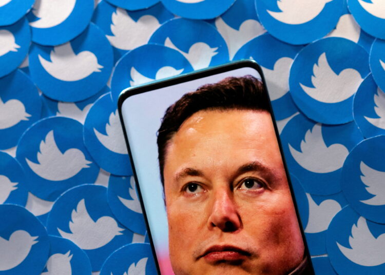 Elon Musk, Twitter’da hesapları taklit eden kullanıcıları kalıcı olarak yasaklanacağını söyledi