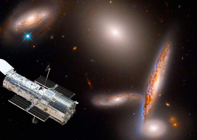Hubble Teleskobu Sıradışı Bir Galaksi Birleşimi Tespit Etti