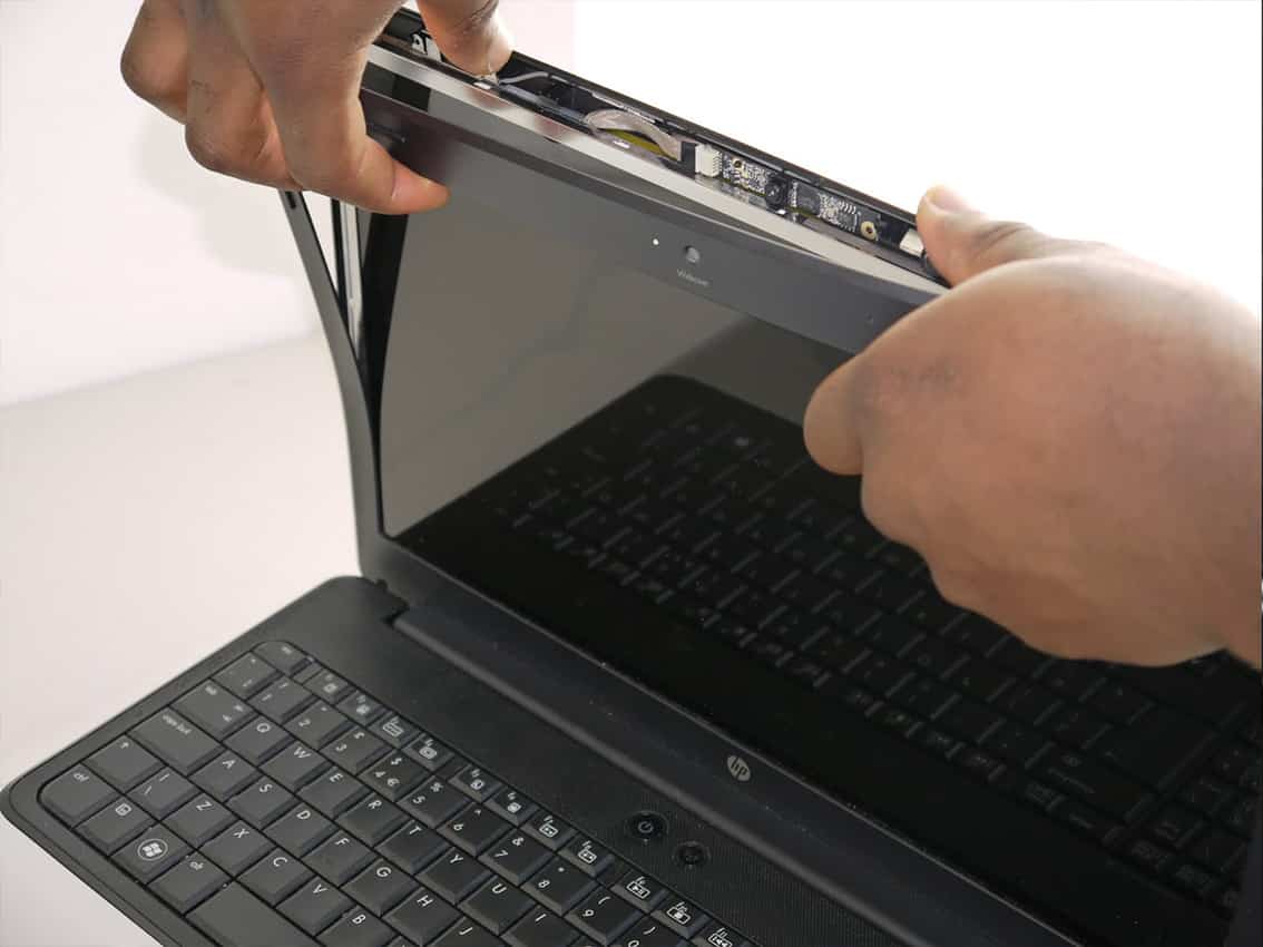 Laptop panelin değişimi Laptop panelin değişimi