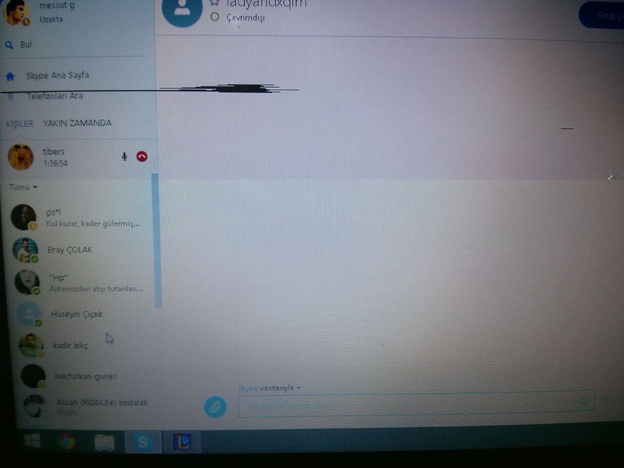 Laptop Ekranındaki Siyah Çizgi Nedir? Nasıl Düzelir, Kesin Çözüm