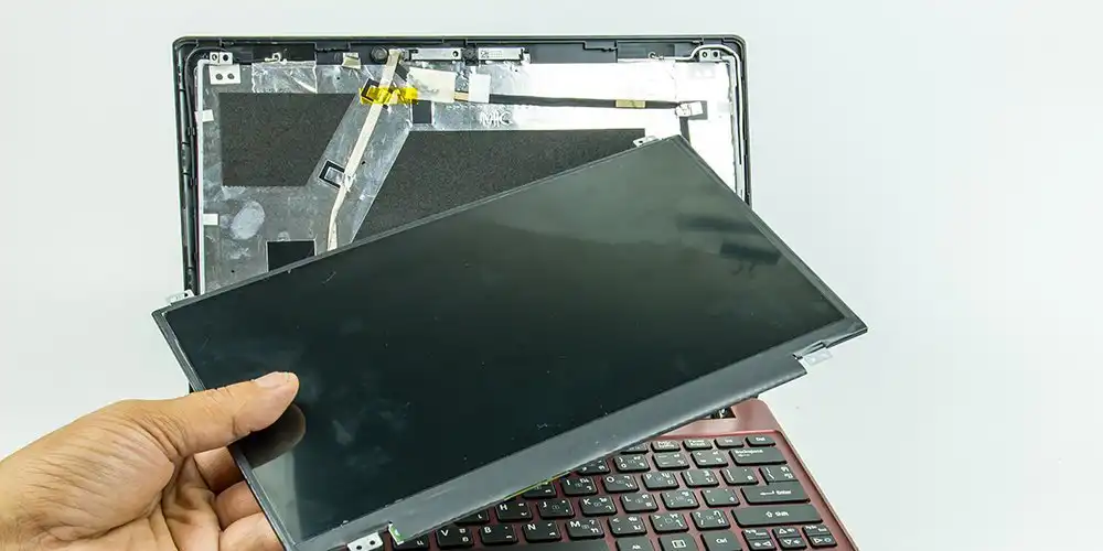 Laptop panel değişimi nasıl yapılır